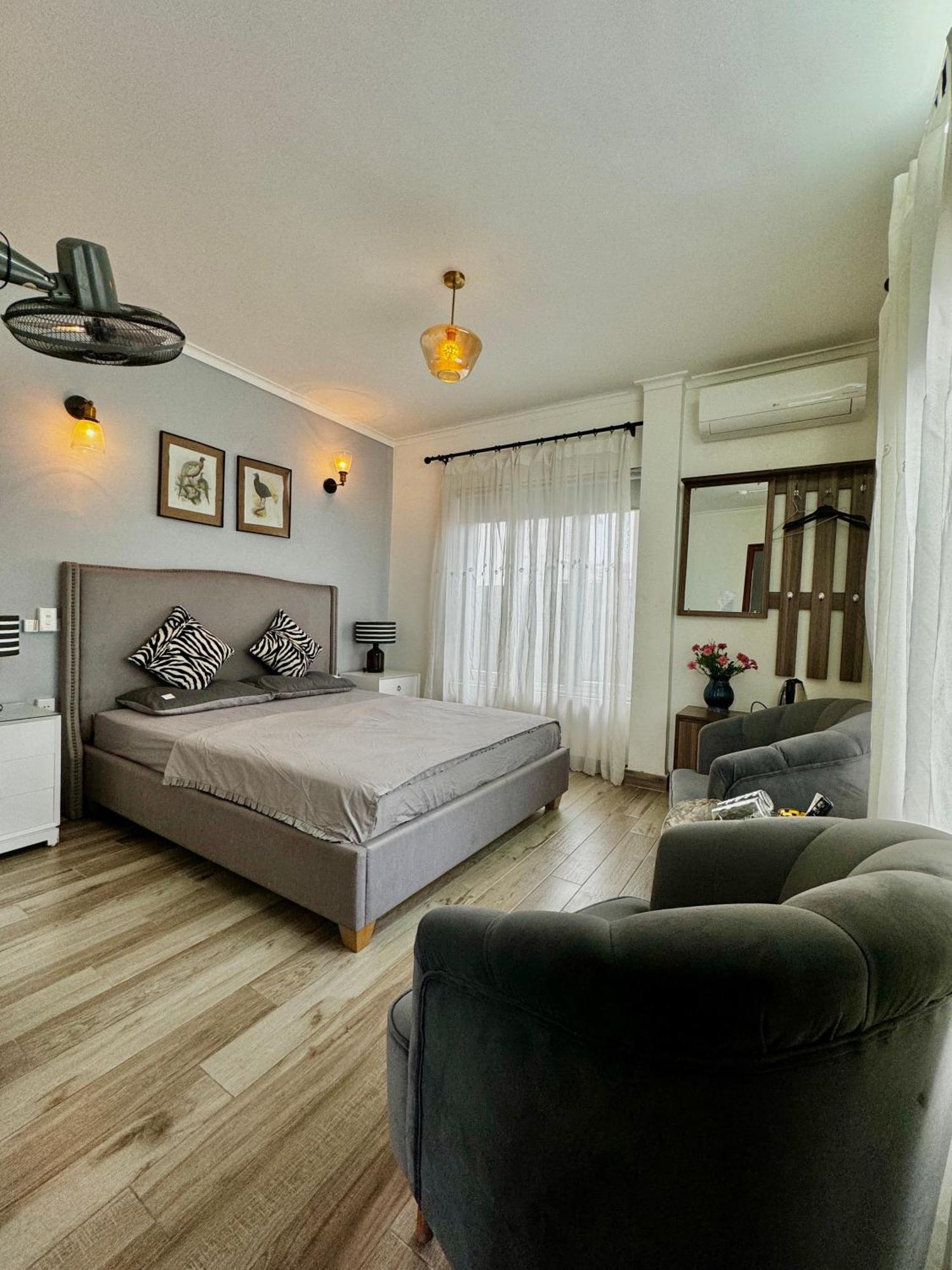 Miah Boutique Homestay Hanoi Buitenkant foto